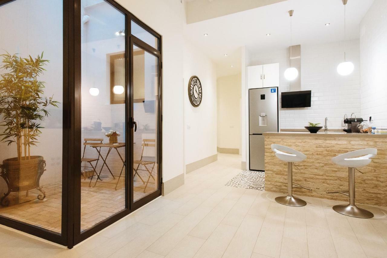 Luxury Apartment Penuelas Free Parking セビリア エクステリア 写真