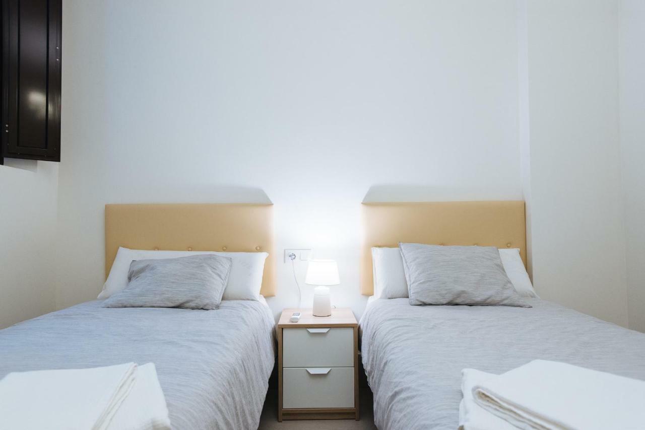 Luxury Apartment Penuelas Free Parking セビリア エクステリア 写真